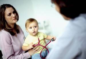 Зеленый понос у ребенка с температурой: причины и лечение жидкого стула