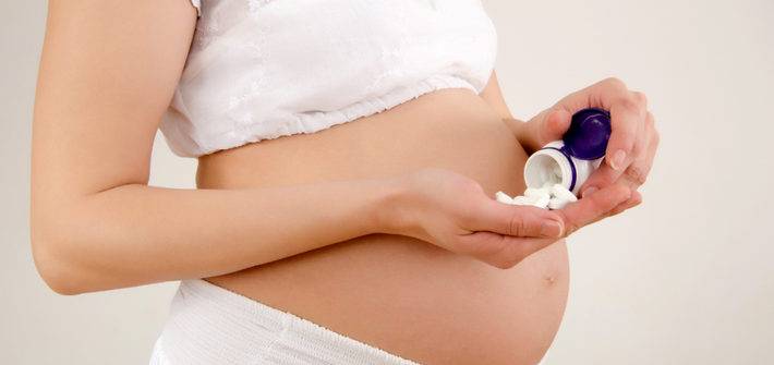 Что можно выпить от головной боли при беременности: 1 триместр и избавление от неприятных ощущений