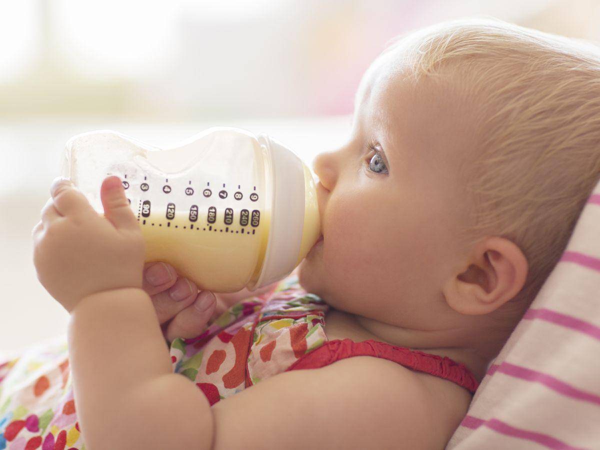 Бутылочки для кормления для новорожденных: какие лучше, какую выбрать (рейтинг)