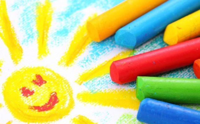 Ребенок рисует черным цветом - что это значит: мнение психолога