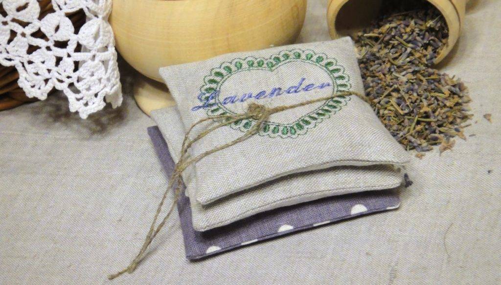 Когда ребенку можно спать на подушке: выбираем детские подушки для сна от года