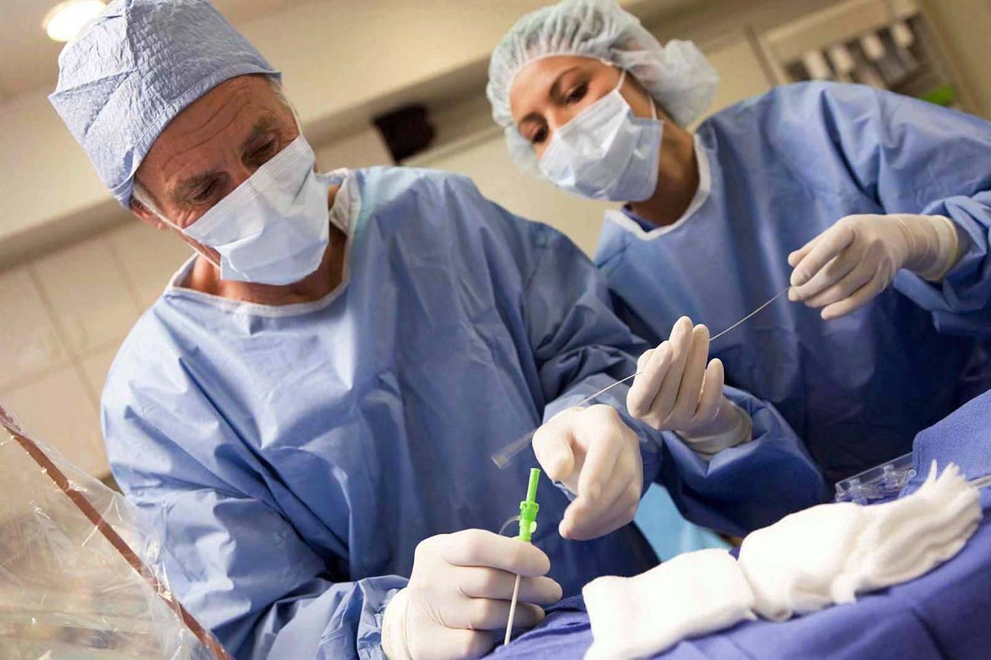 Удаление аденоидов у детей под общим и местным наркозом - как проходит операция (видео)?