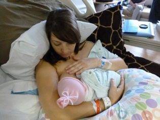 Грудное вскармливание после кесарева сечения: когда приходит молоко?