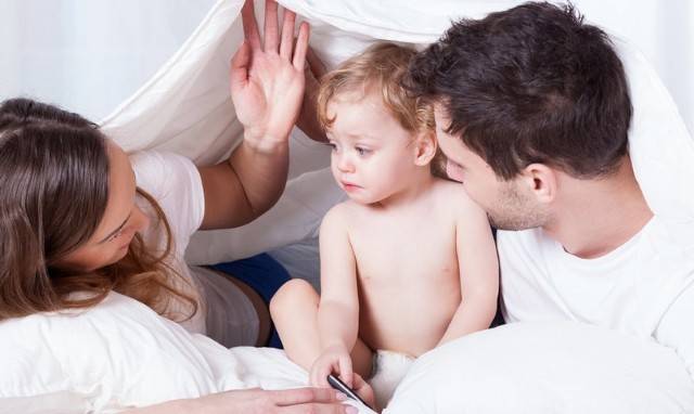 Совместный сон с ребенком: за и против (мнение Комаровского, психологов)