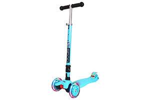 Как выбрать самокат для ребенка от 2-3 до 5-7 лет и научить его кататься?