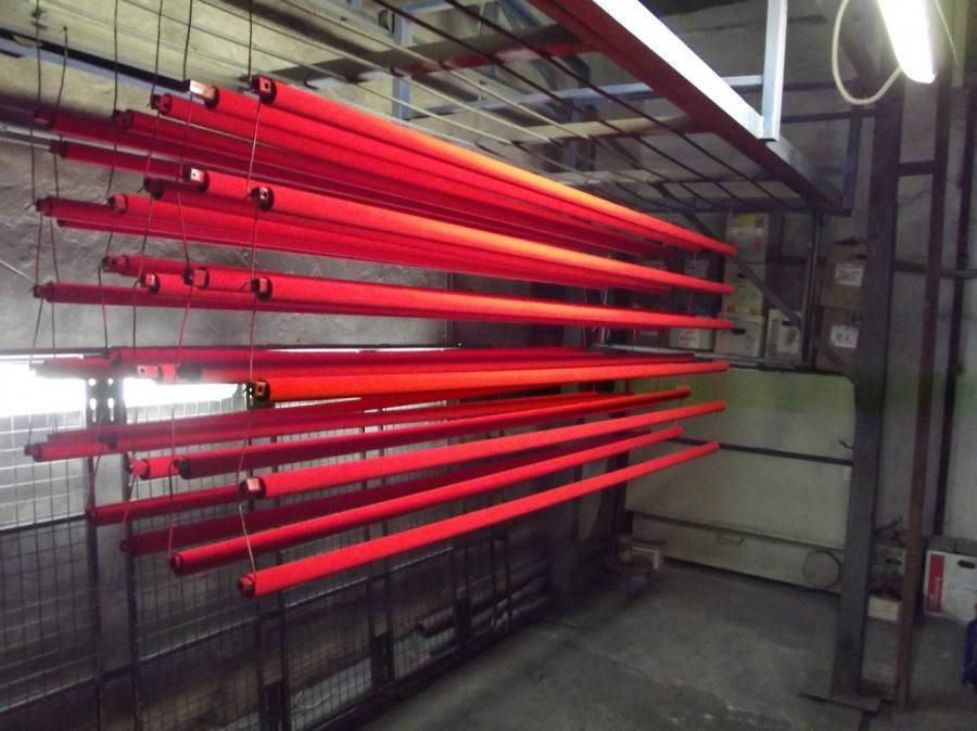 Как сделать цветной песок в домашних условиях своими руками и чем покрасить состав?