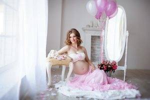 Почему при беременности пупок может вылезать, темнеть и становиться горячим, что делать?