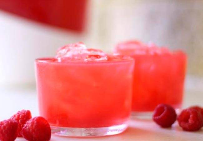 Малина при грудном вскармливании и малиновое варенье: можно кормящей маме?