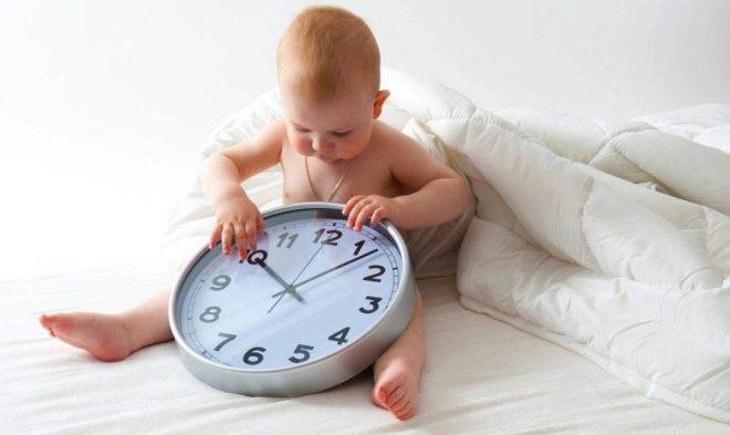 Новорожденный мало ест и плохо спит: почему грудничок отказывается от еды?